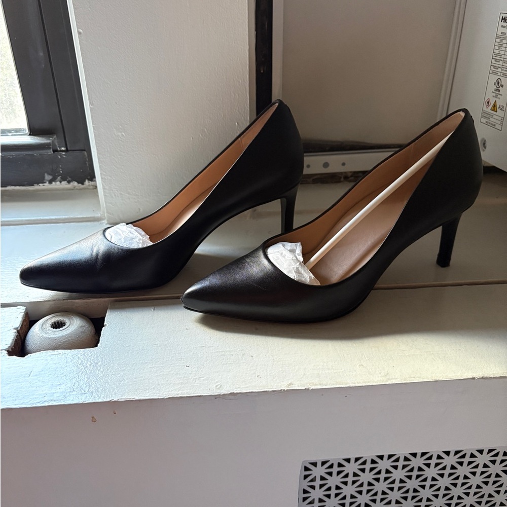 Inez Lola Black Women's Pointed Toe Mid-Heel Pumps Worn Once Size 7C
